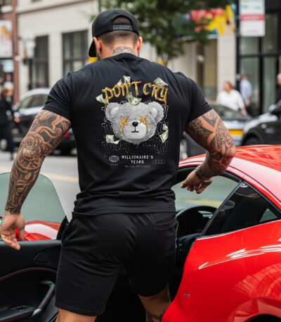 Camiseta Negra Unisex “Don’t Cry – Millionaire’s Tears” – Diseño Urbano con Oso y Detalles Dorados en Algodón Premium 190g