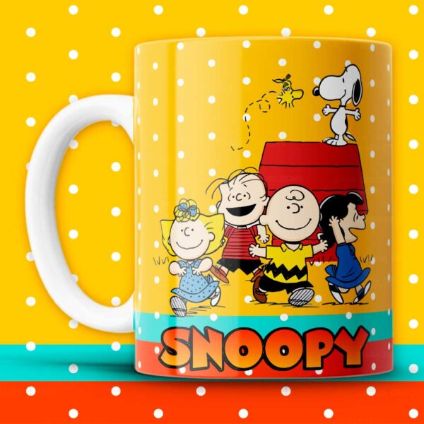 Taza Snoopy y Peanuts Celebrando – Regalo Original y Feliz para Fans de la Pandilla