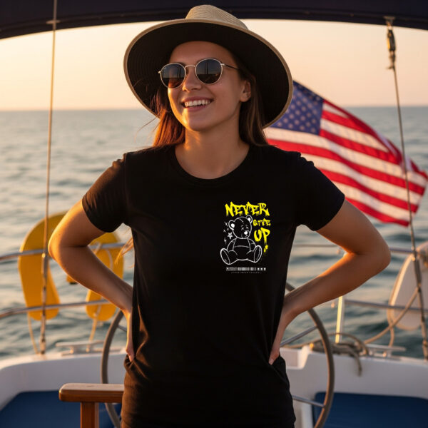 Camiseta Negra Unisex “Don't Panic” – Moda Streetwear con Estilo Rebelde