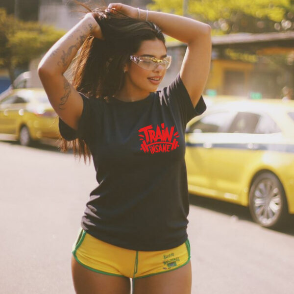 Camiseta Negra “Train Insane” – Estilo Deportivo y Motivador