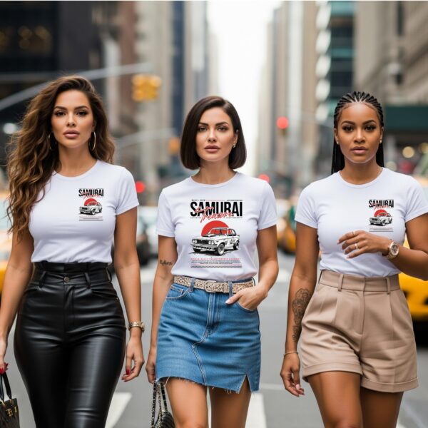 Camiseta Blanca Premium «Samurai Treasure» – Estilo Japonés con Toque Retro Automovilístico