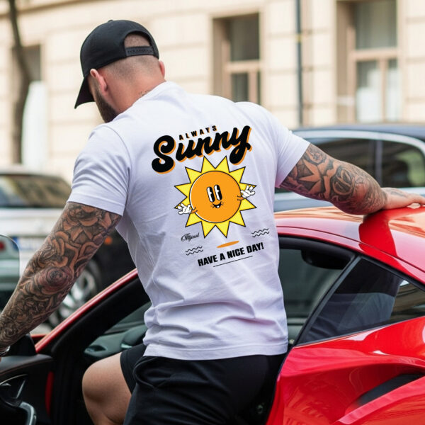 Camiseta Blanca «Always Sunny» – Estilo Streetwear con Diseño de Sol Animado
