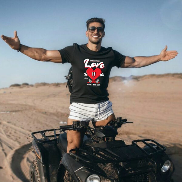 Camiseta Negra «Spread Your Love» – Estilo Streetwear con Corazón Animado