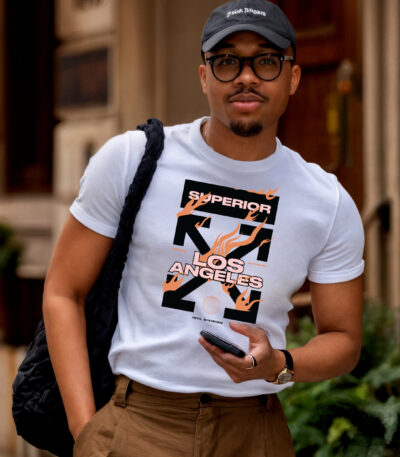 Camiseta Blanca Premium «Superior Los Angeles» – Estilo Urbano con Diseño en Llamas